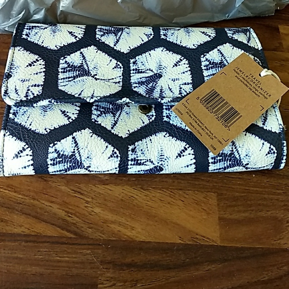 Lucky Brand travel jewelry organizer